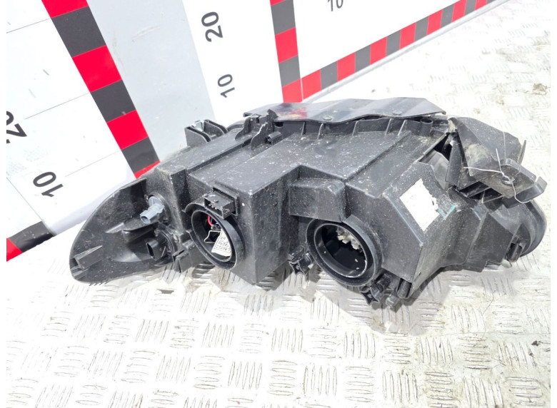 Фара правая к Lada Niva Travel, 2023г.