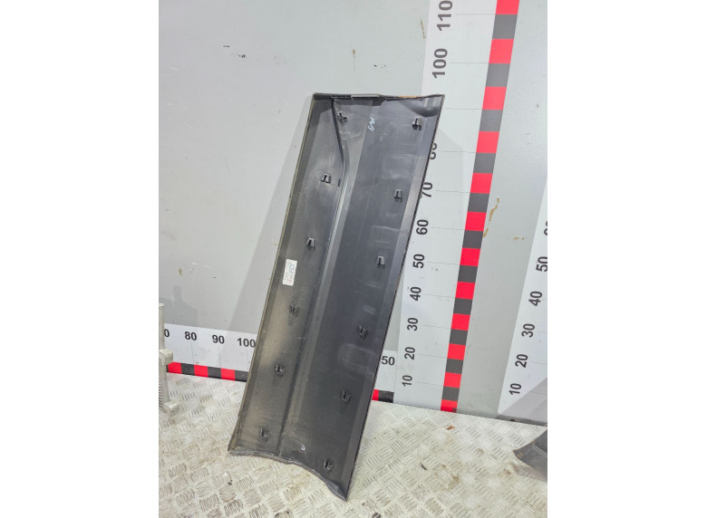 Молдинг двери передней правой к Lada Niva Travel, 2023г.