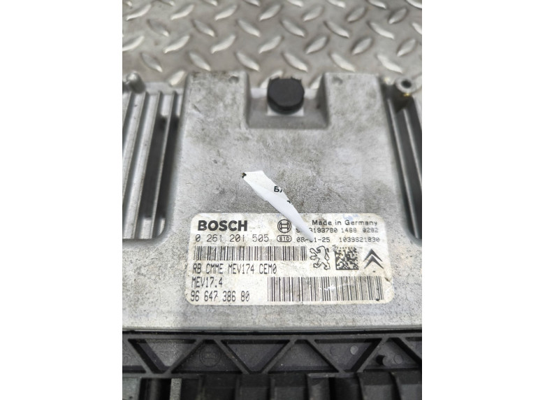 Блок управления двигателем к Peugeot 308, 2008г.