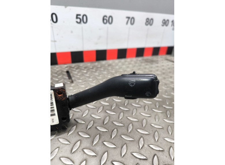 Переключатель подрулевой (стрекоза) к Volkswagen Passat, 2001г.