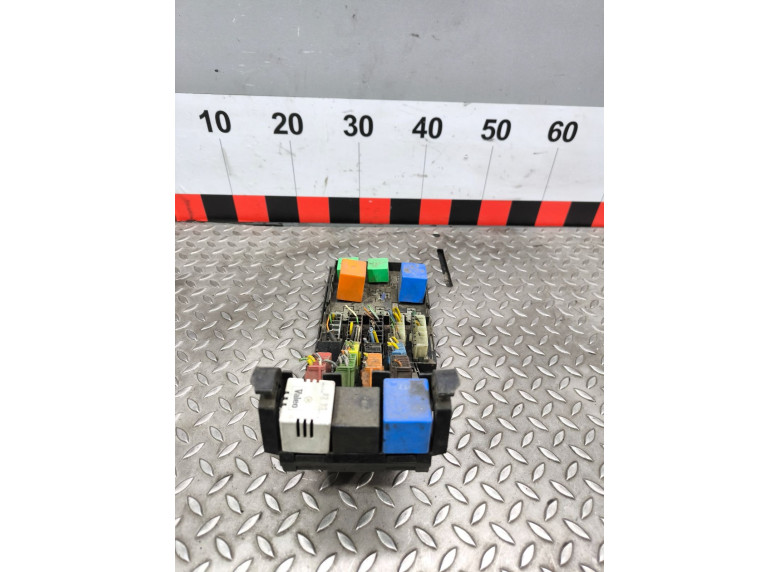 Блок предохранителей к Citroen XM, 1996г.