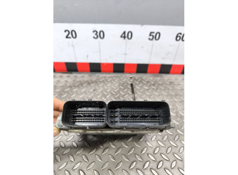 Блок управления двигателем к Volkswagen Golf, 2005г.