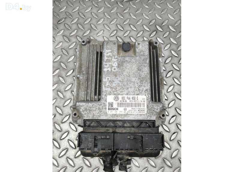 Блок управления двигателем к Volkswagen Golf undefined г.