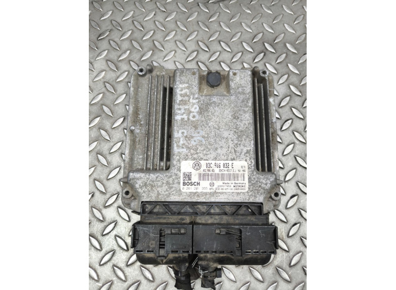 Блок управления двигателем к Volkswagen Golf, 2006г.