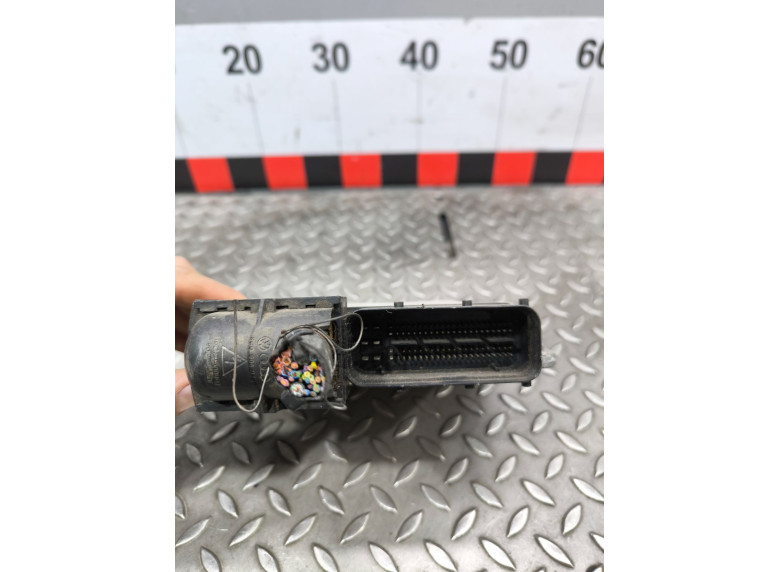 Блок управления двигателем к Volkswagen Golf, 2005г.