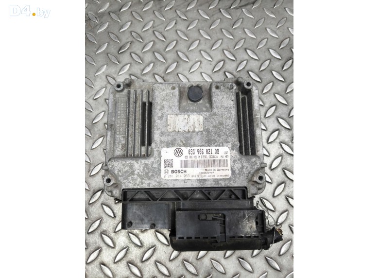Блок управления двигателем к Volkswagen Golf undefined г.
