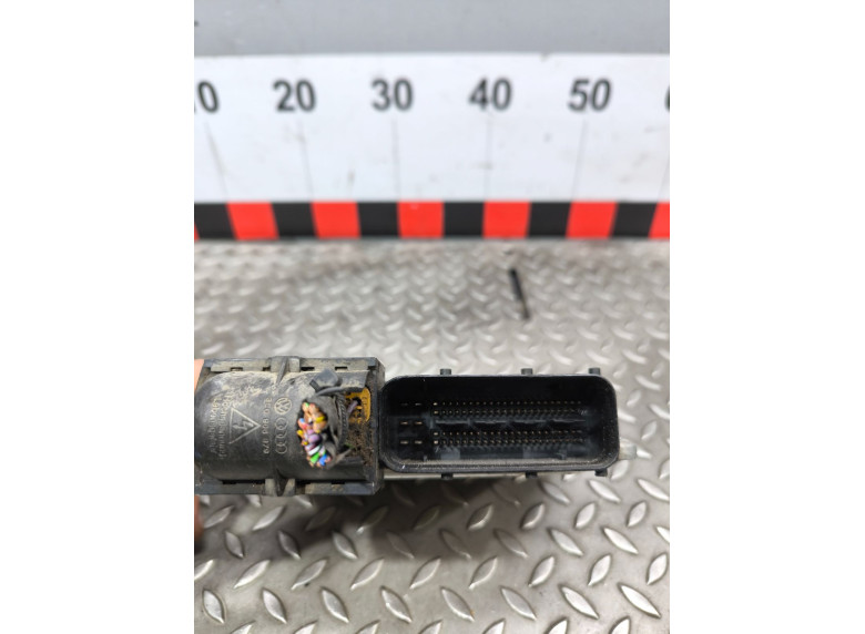 Блок управления двигателем к Volkswagen Golf, 2007г.