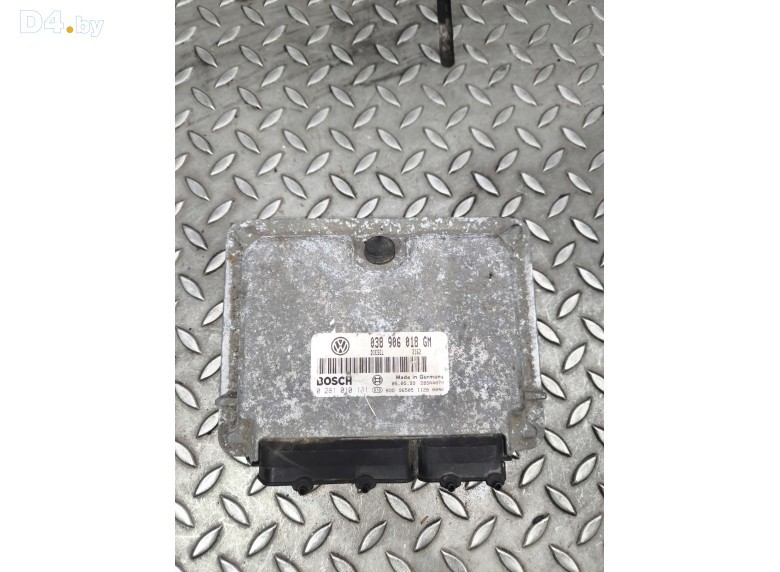 Блок управления двигателем к Volkswagen Golf undefined г.