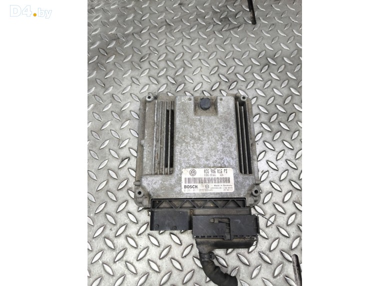 Блок управления двигателем к Volkswagen Golf undefined г.