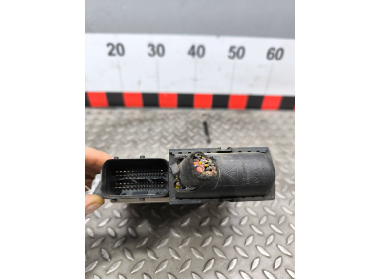 Блок управления двигателем к Volkswagen Touran, 2004г.