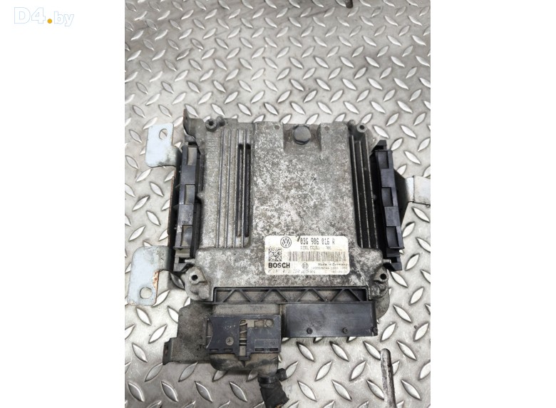 Блок управления двигателем к Volkswagen Golf undefined г.