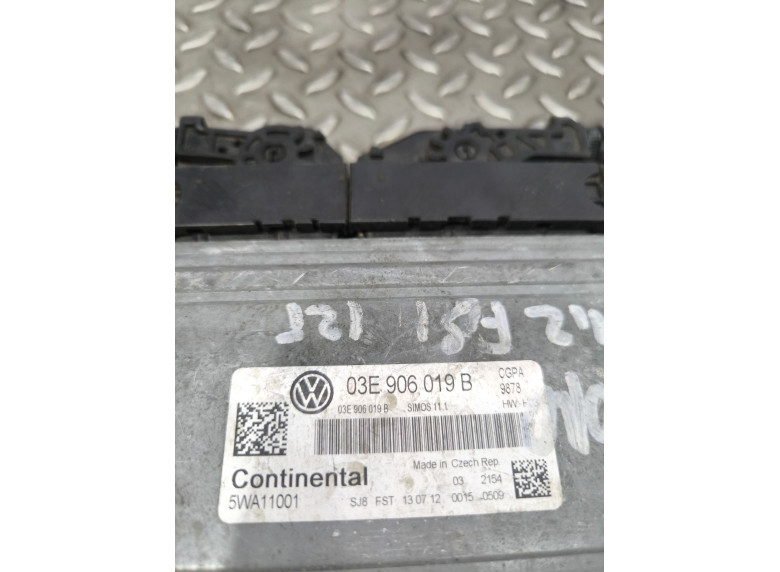 Блок управления двигателем к Volkswagen Polo, 2012г.