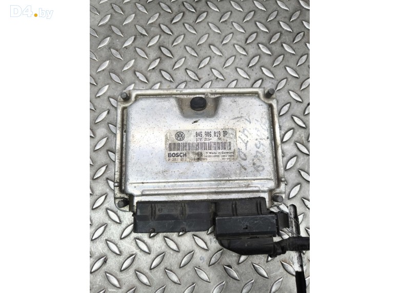 Блок управления двигателем к Volkswagen Polo undefined г.