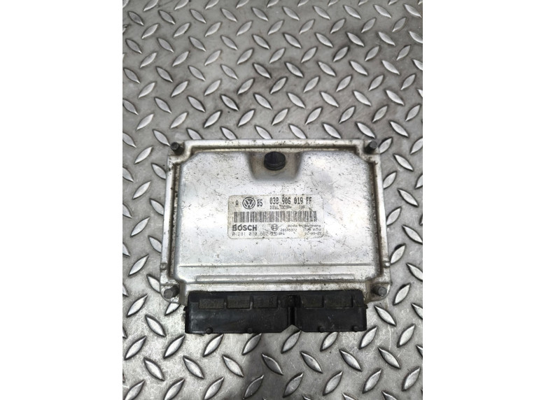 Блок управления двигателем к Volkswagen Golf, 2001г.