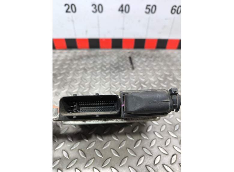 Блок управления двигателем к Volkswagen Golf, 2003г.