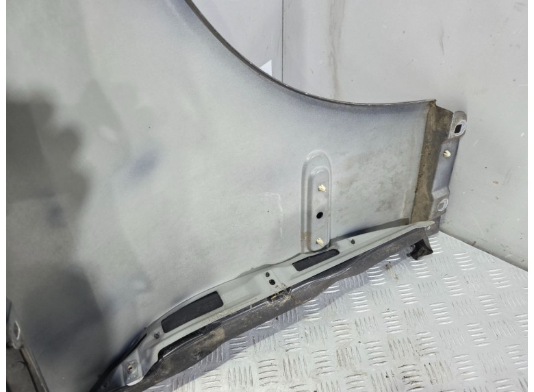 Крыло переднее левое к Mercedes C W203, 2004г.