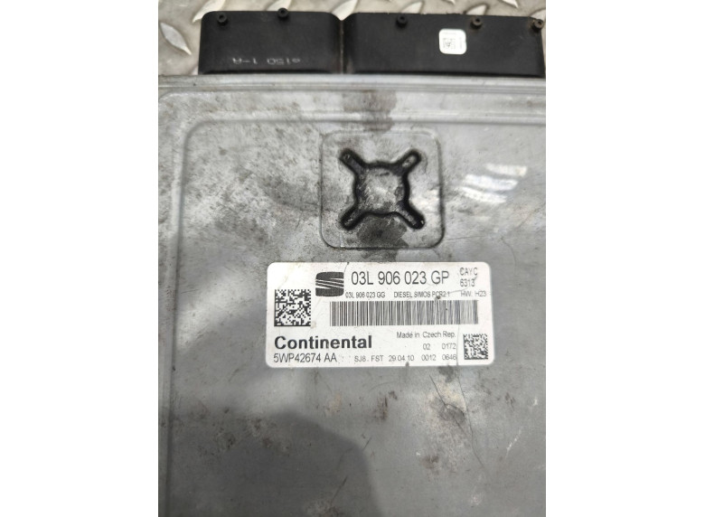 Блок управления двигателем к Seat Leon, 2010г.