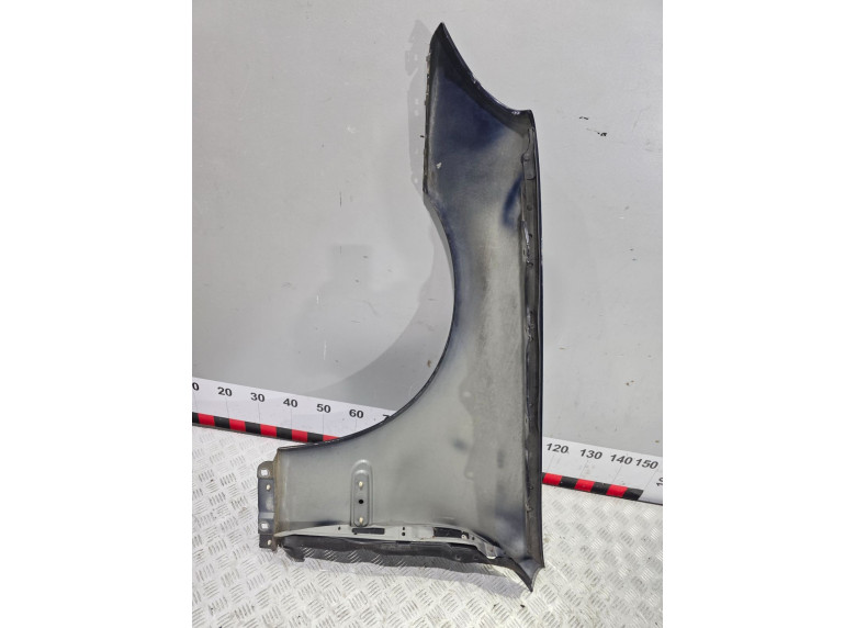 Крыло переднее правое к Mercedes C W203, 2004г.