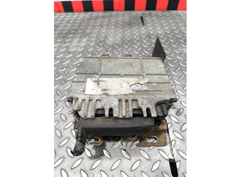 Блок управления двигателем к Volkswagen Golf, 1996г.