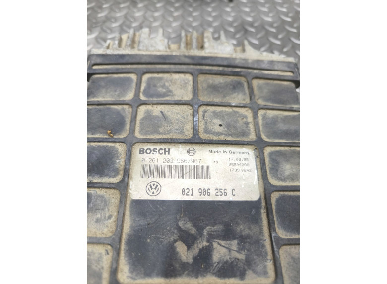 Блок управления двигателем к Volkswagen Passat, 1995г.