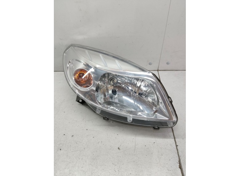 Фара правая к Dacia Sandero Stepway