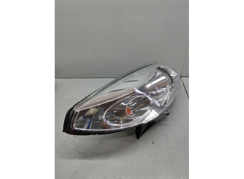 Фара правая к Фара правая к Dacia SanderoStepway undefined г. Sandero Stepway