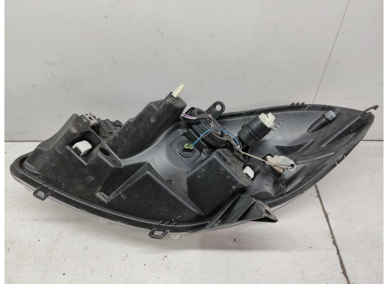 Фара правая к Фара правая к Dacia SanderoStepway undefined г. Sandero Stepway