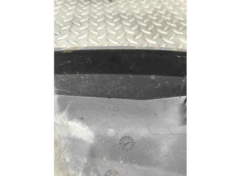 Молдинг крыла переднего левого к Mercedes Sprinter, 2009г.