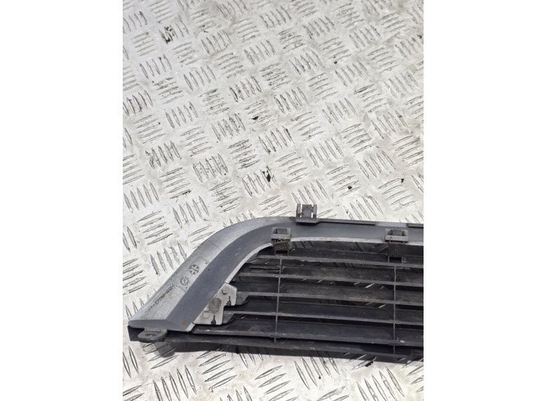 Решетка радиатора к Opel Vectra, 1998г.