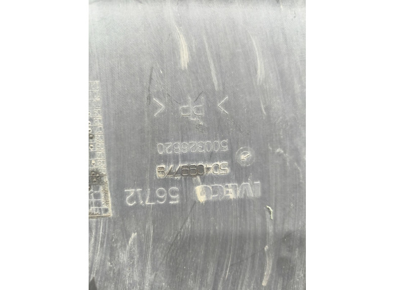 Молдинг (накладка кузовная) к Iveco Daily, 2006г.