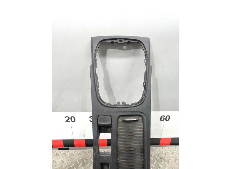 Консоль салона (кулисная часть) к Renault Megane, 2019г.