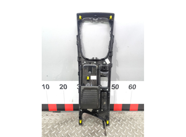 Консоль салона (кулисная часть) к Renault Megane, 2019г.