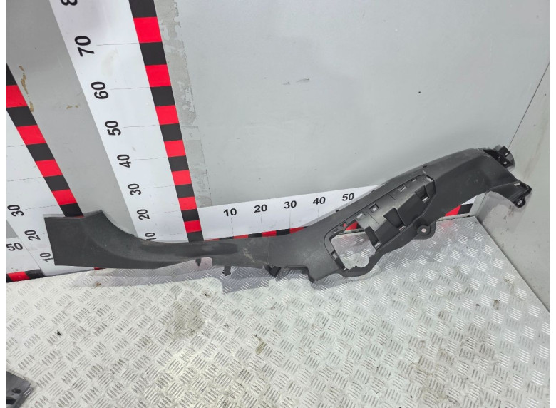 Накладка на порог внутренняя задняя правая к Renault Megane, 2019г.