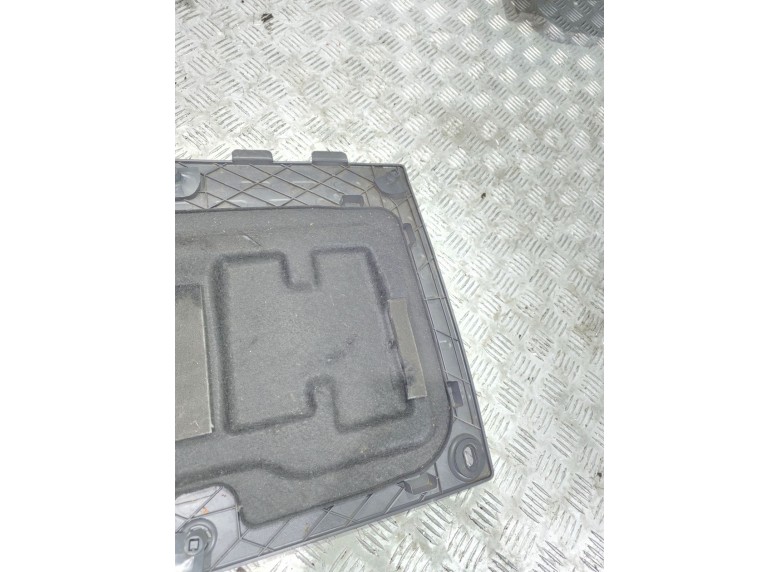 Крышка аккумулятора к Крышка аккумулятора к Peugeot Boxer undefined г. Boxer