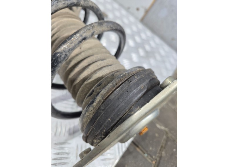 Опора амортизатора верхняя (чашка) к Peugeot 3008