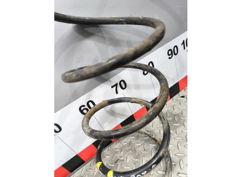 Пружина передняя к Mercedes C W203, 2002г.