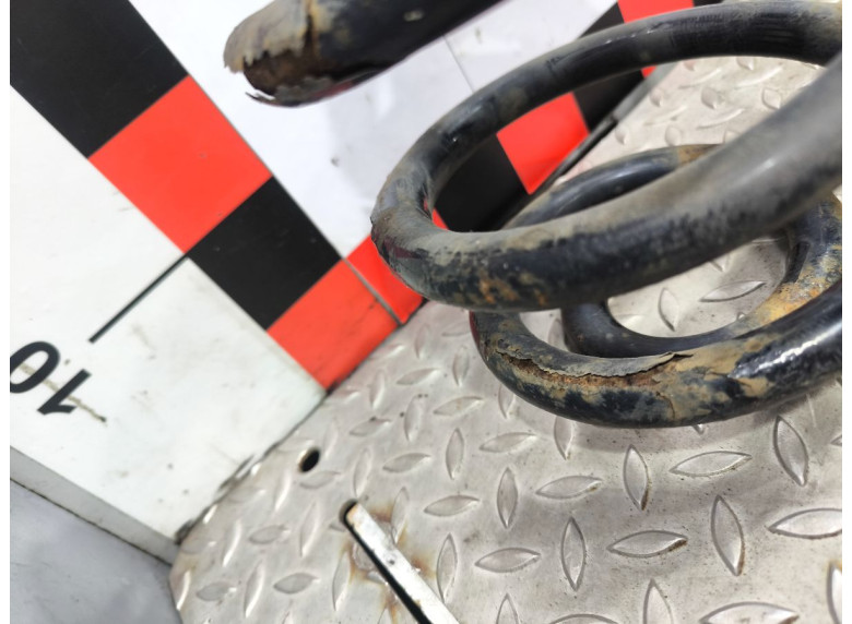 Пружина задняя к Volkswagen Transporter, 1999г.