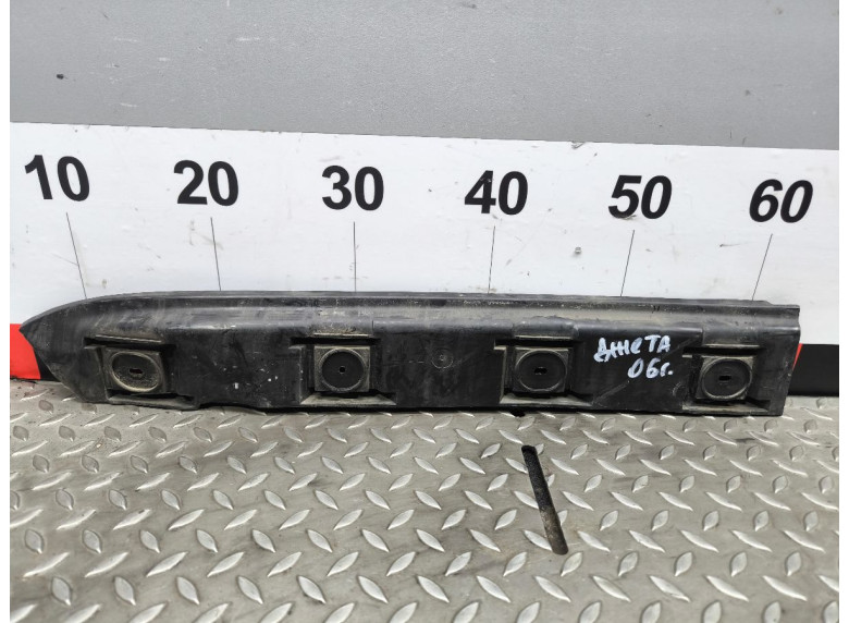 Кронштейн крепления бампера заднего к Volkswagen Jetta, 2006г.