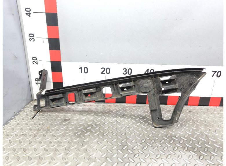 Кронштейн крепления бампера заднего к Volkswagen Passat, 2007г.