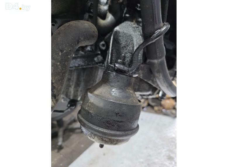 Подушка крепления двигателя к Volkswagen Passat undefined г.