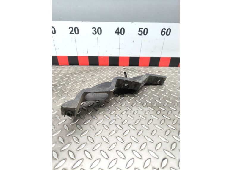 Кронштейн крепления бампера переднего к Volkswagen Passat, 2007г.