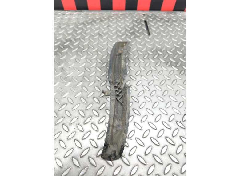 Кронштейн крепления бампера переднего к Volkswagen Passat, 2006г.