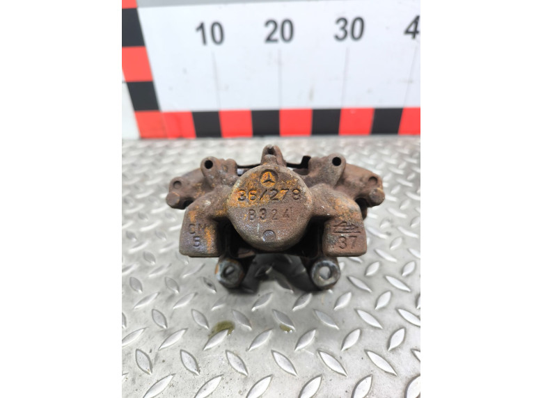 Суппорт задний левый к Mercedes C W203, 2003г.