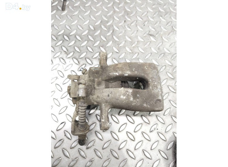 Суппорт задний правый к Opel Zafira undefined г.