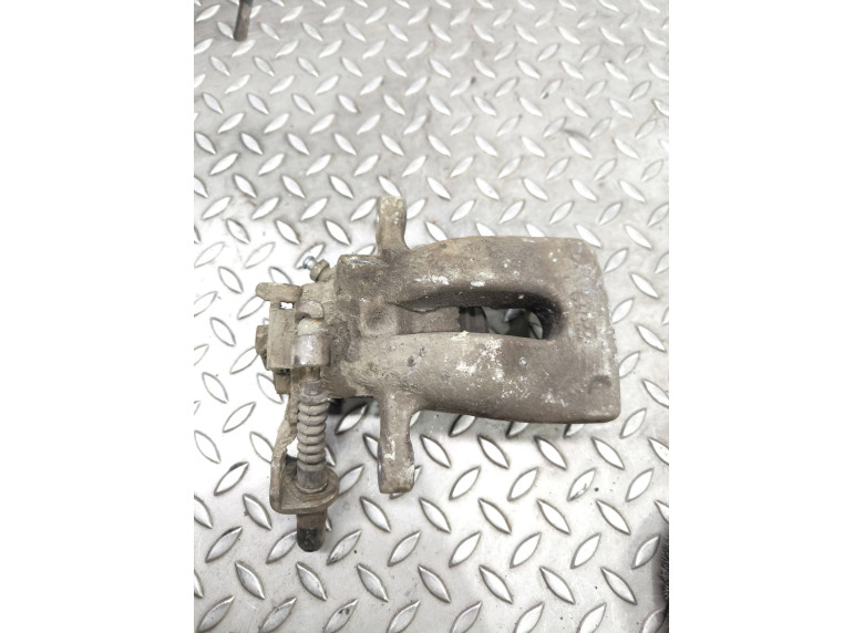 Суппорт задний правый к Opel Zafira, 2006г.