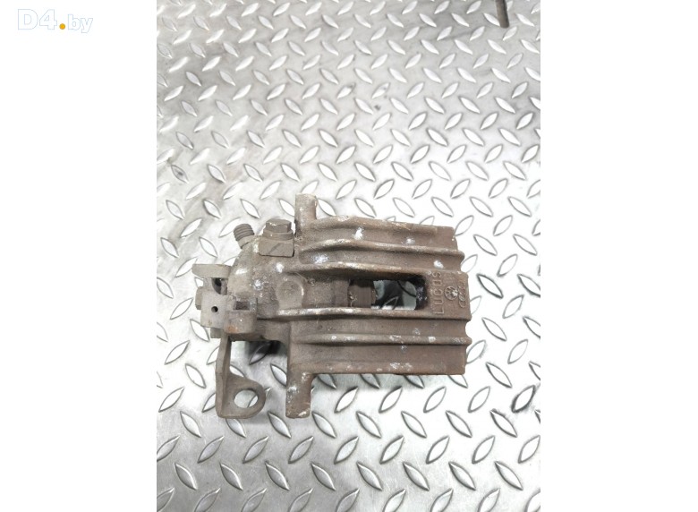 Суппорт задний правый к Volkswagen Golf undefined г.