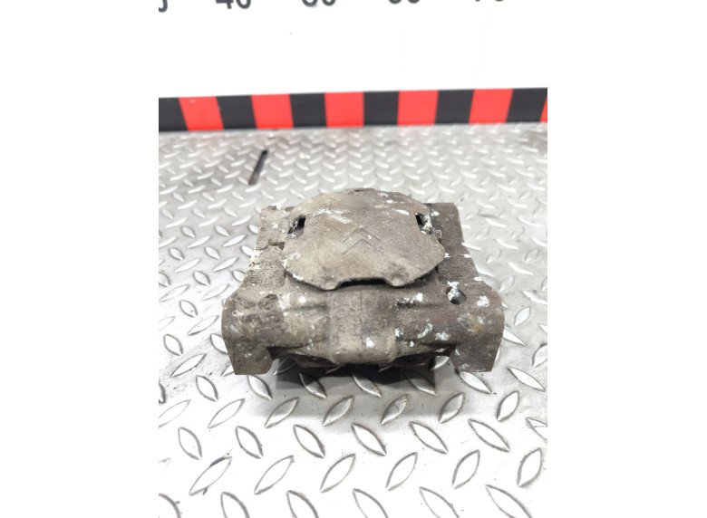 Суппорт задний левый к Citroen C5, 2004г.