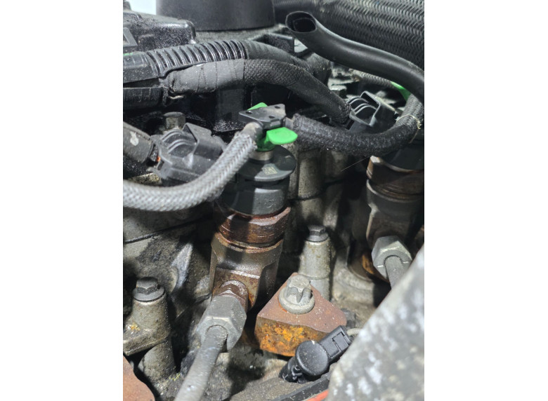Форсунка к Peugeot 207, 2011г.