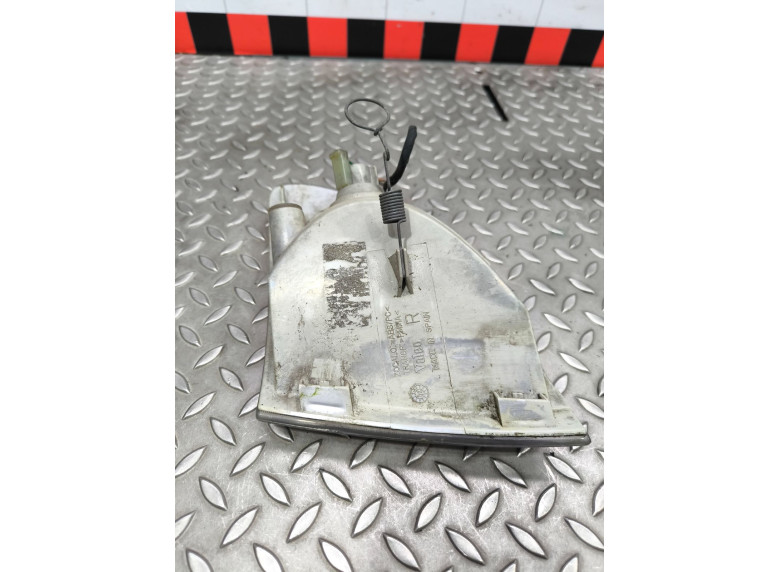 Поворотник правый к Mercedes Vito W638, 2001г.