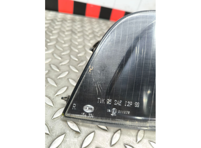 Поворотник правый к Поворотник правый к Volvo V40 undefined г. V40